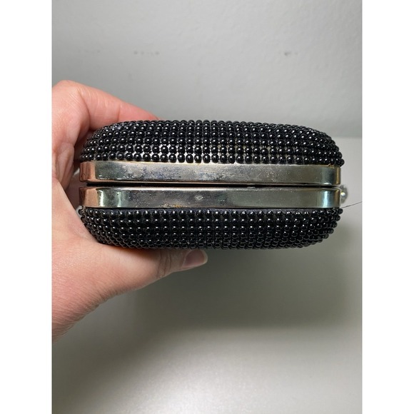 Vintage Black Beaded Flapper Clutch Rhinestone Ring Opener Accent Chain Strap - Picture 7 of 16